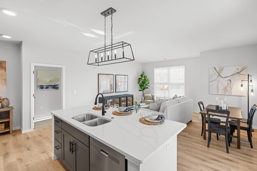 Primary Photo - Seasons at Elgin