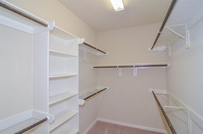 Building Photo - 18006 Westward Dale Dr