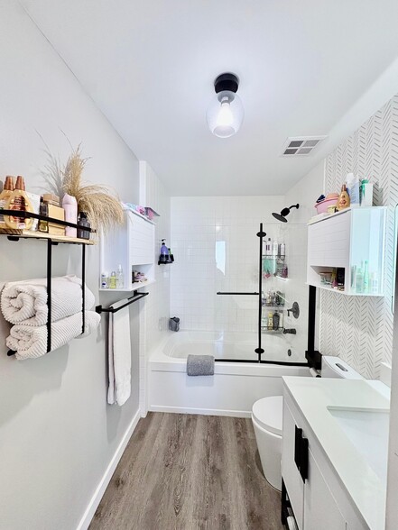 Bathroom - 10 SW South River Dr