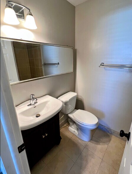 Master Bathroom - 4865 Darwood Dr