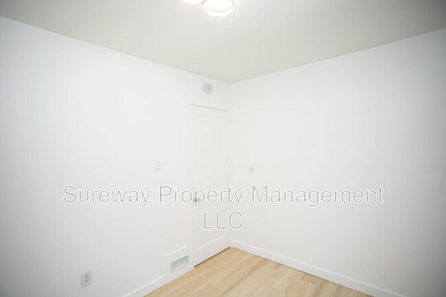 Building Photo - 102 Shepherd Rd