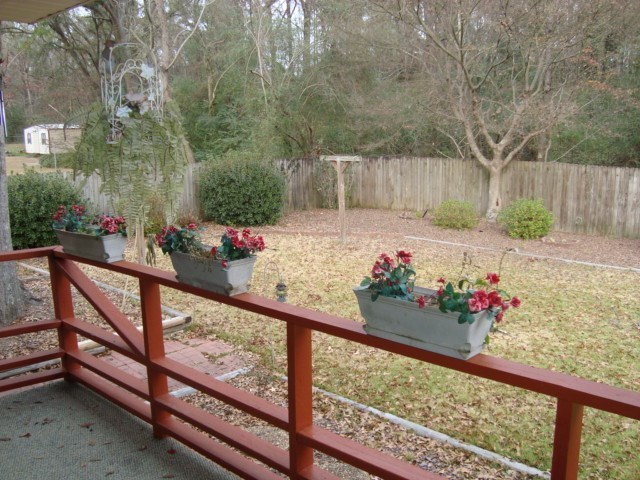 Building Photo - Brick 3bedroom/2bathroom home