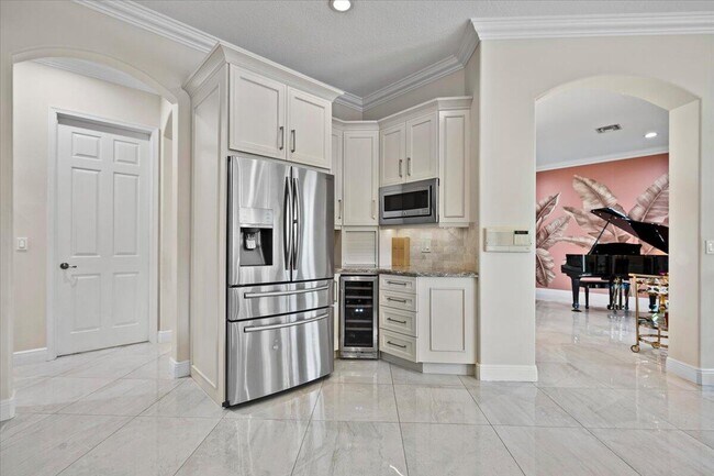 Building Photo - 4241 Wellington Shores Dr