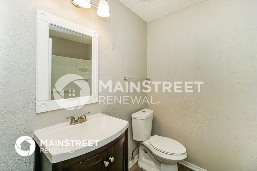 Building Photo - 9054 Chinon