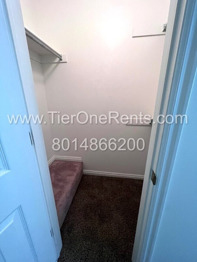 Building Photo - NO DEPOSIT option available for qualified renters with Obligo