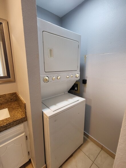 Building Photo - 312 Gastel Cir