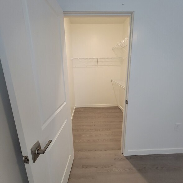 Bedroom Closet - Teton Oasis Apartments