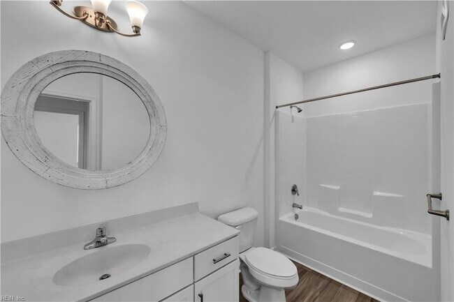 Building Photo - 1732 Dromolin Dr