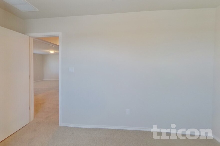 Building Photo - 5117 Sidesaddle Dr