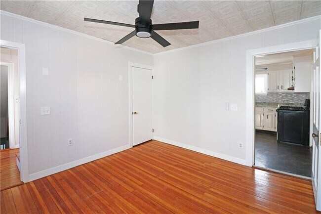 Building Photo - 65 Friendship St