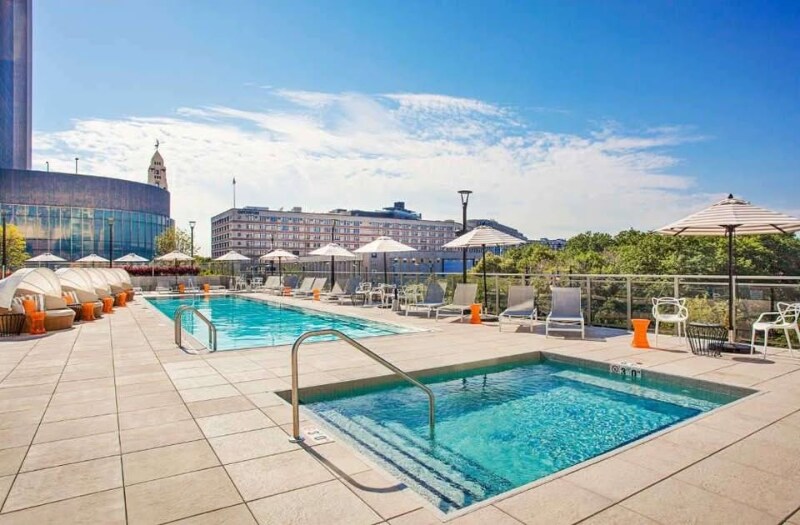 Building Photo - 749 N Hudson Ave