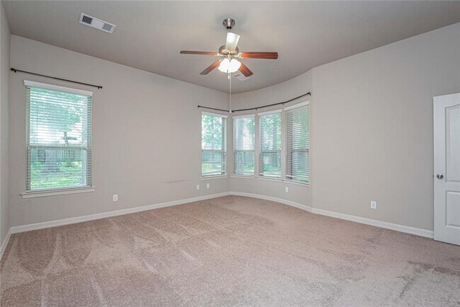 Building Photo - 2048 Brookmont Dr