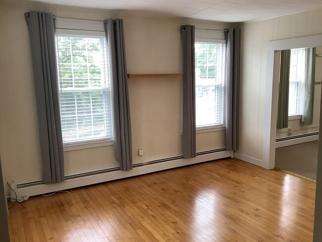 Building Photo - 207 Andover St
