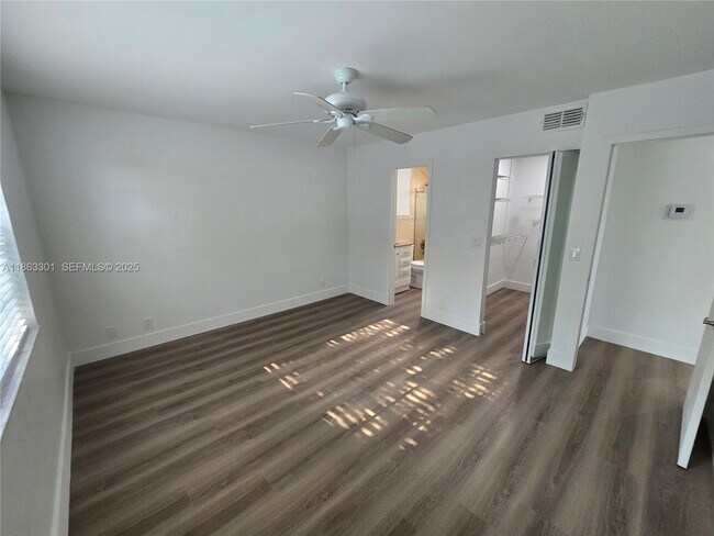 Building Photo - 8886 SW 3rd St