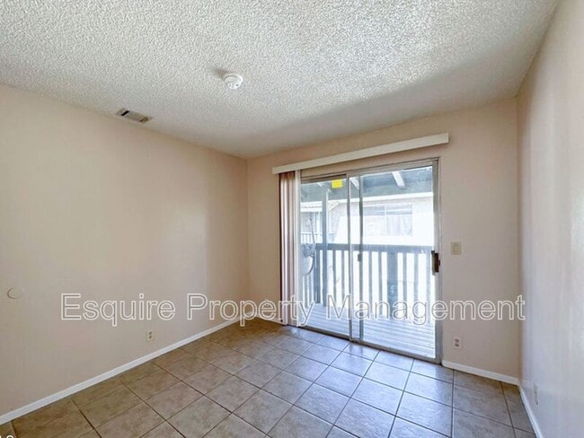Building Photo - 122 E Ventura St