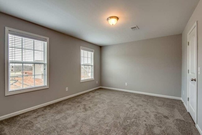 Building Photo - COMING SOON!   Fairview Station Charmer!  Perfectly comfortable 4/2.5 family home close to Westwo...