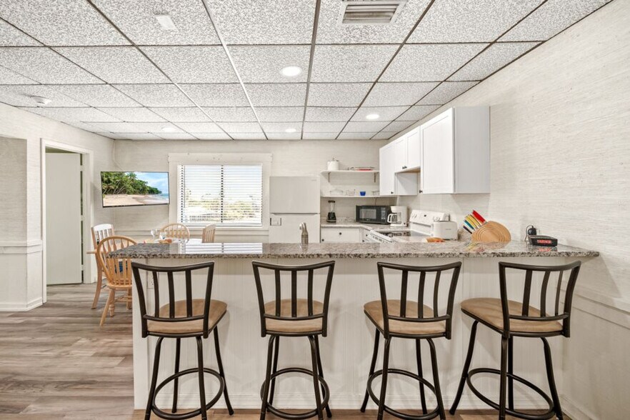 Building Photo - 7785 Estero Blvd