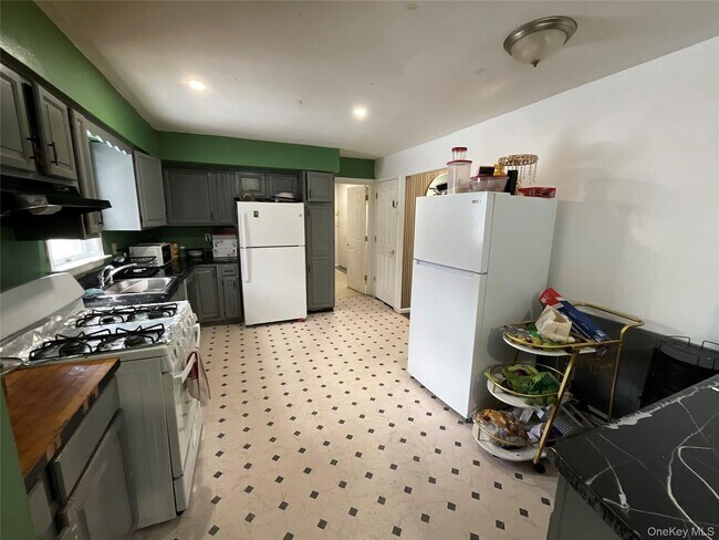 Building Photo - 7 Palmer Ave