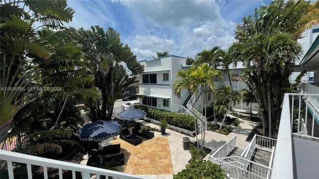 Building Photo - 7710 Harding Ave