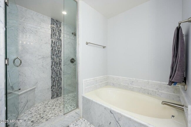 Building Photo - 5450 E Deer Valley Dr