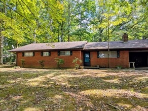 Building Photo - 102 Piedmont Cir