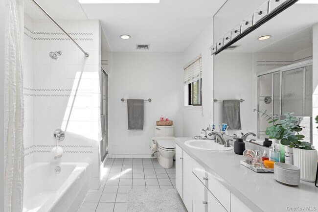 Building Photo - 26 Devonshire Dr