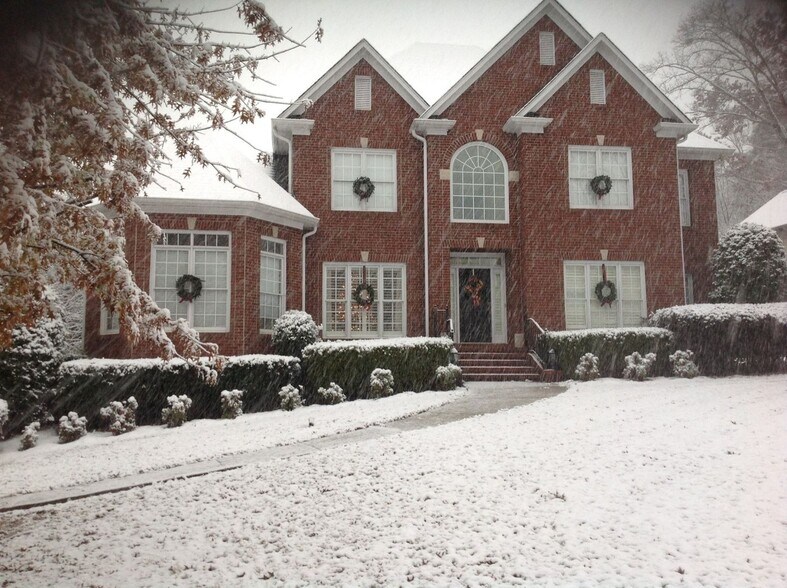 Building Photo - 4281 Milner Rd E