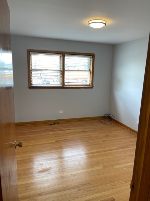 Building Photo - 4570 N Narragansett Ave