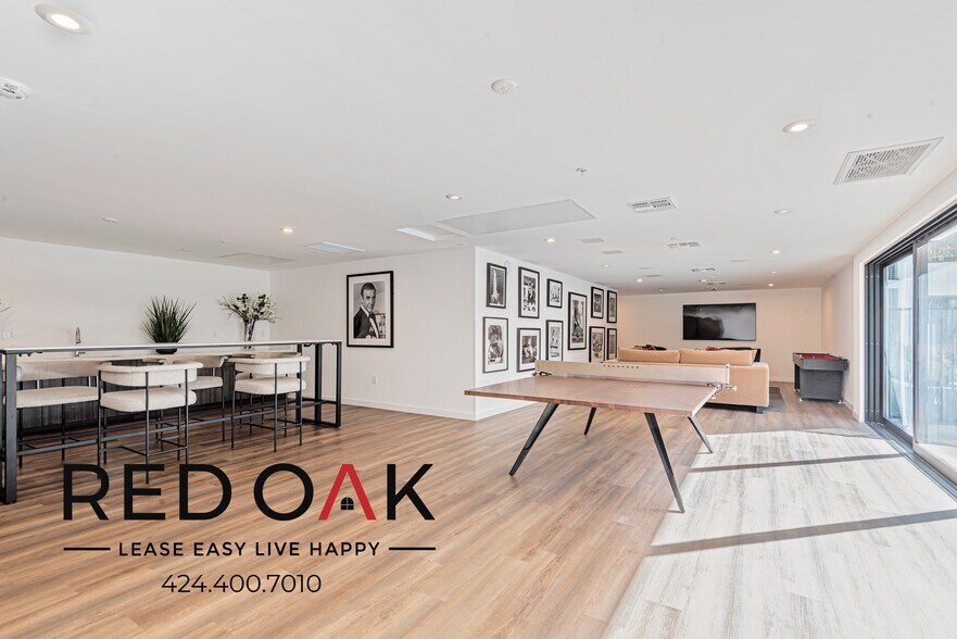 Building Photo - 1860 N Western Ave