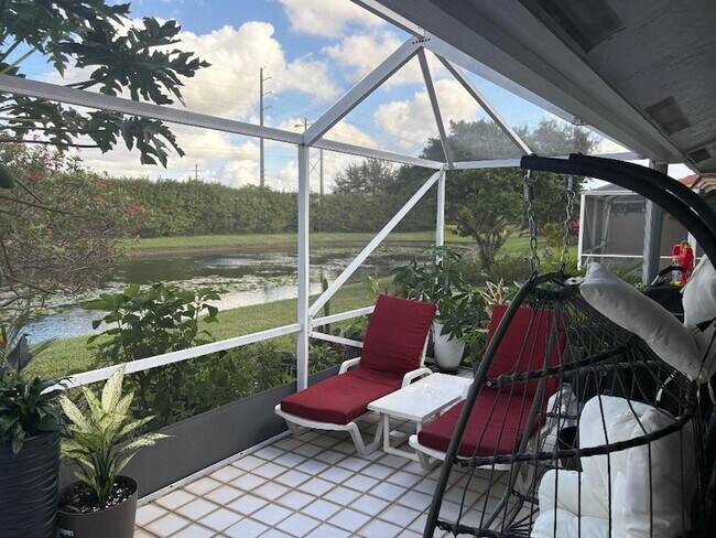 Building Photo - 7275 Summer Tree Dr