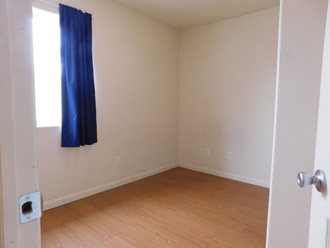 Building Photo - 1318 N 16th St