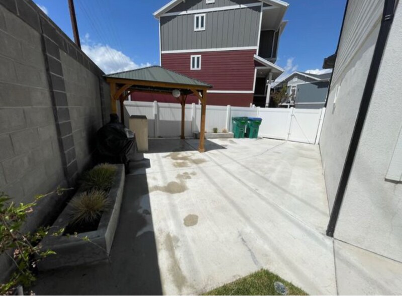 Building Photo - 4275 Bromwell Ct