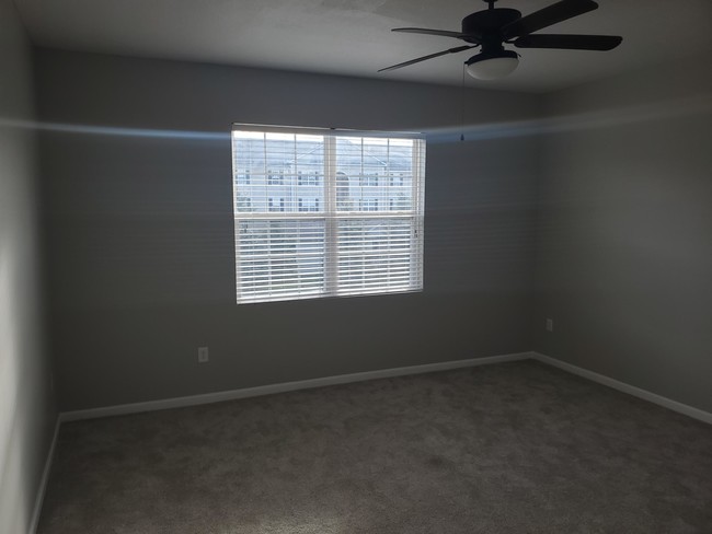 Bedroom 2 - 1434 Lakes Cir Dr