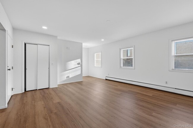 Building Photo - 12 Scotchtown Ave