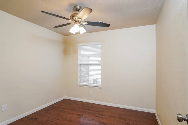 Building Photo - 18815 N Lyford Dr