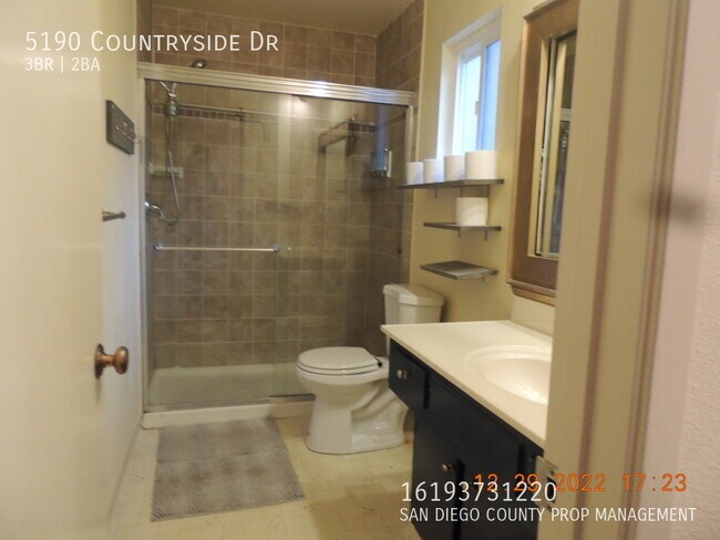 Building Photo - 5190 Countryside Dr