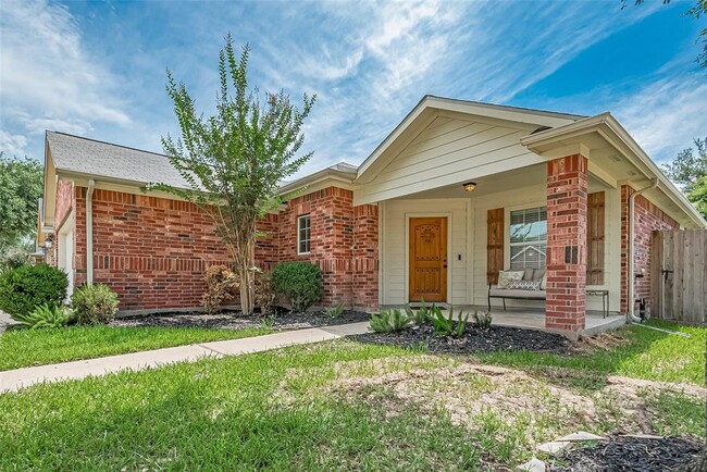 Building Photo - 2819 Lakecrest Way Dr