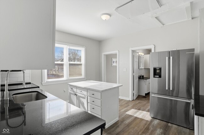 Building Photo - 510 N Beville Ave