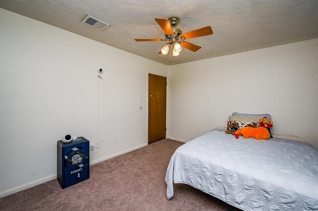 Building Photo - 14135 Limerick Ln