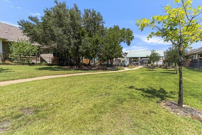 Building Photo - 5820 Harper Park Dr