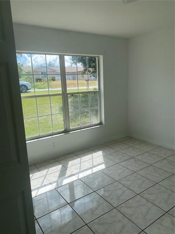Building Photo - 15320 SW 43rd Avenue Rd