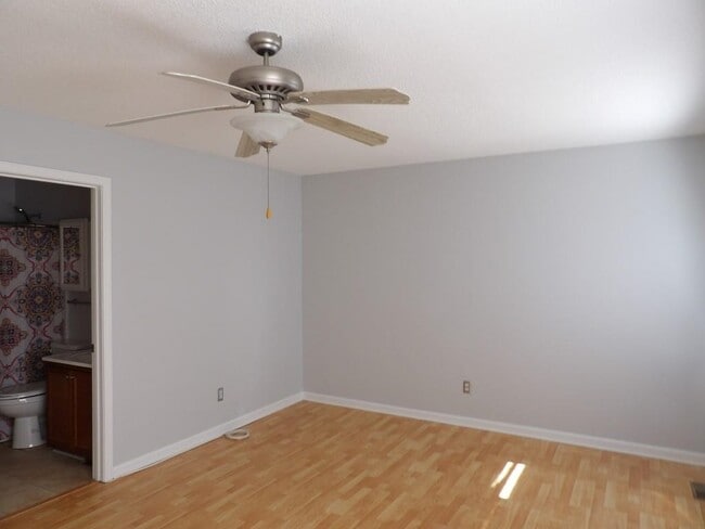 Building Photo - 951 Plantation Dr