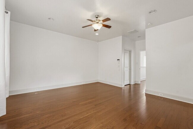 Building Photo - 2816 Rusk St