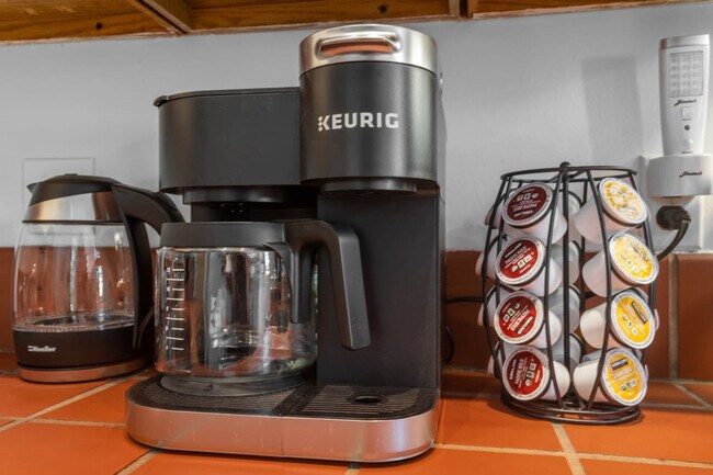 Building Photo - 309 Vine St