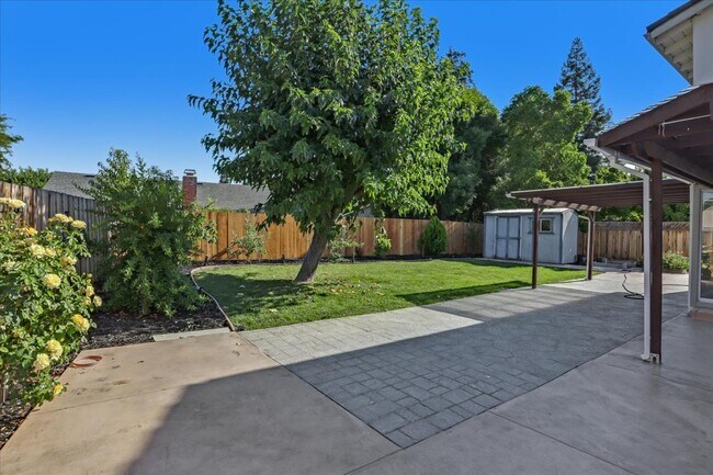 Building Photo - 2916 Biddleford Dr