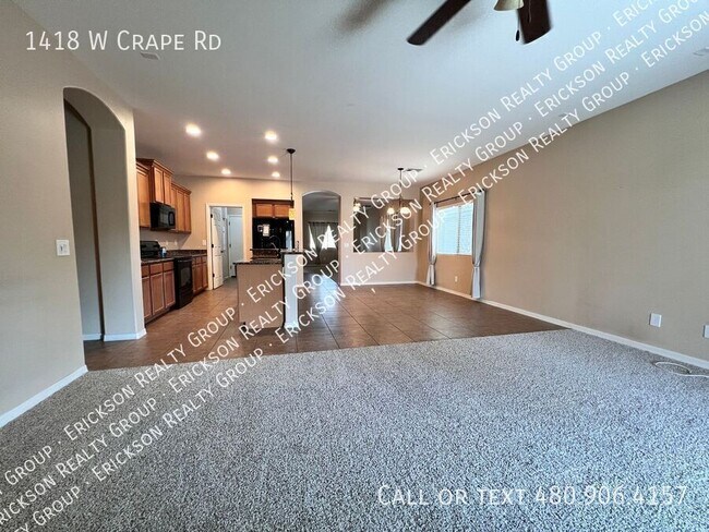 Building Photo - 1418 W Crape Rd