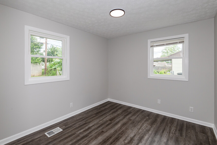 Building Photo - 5347 Haverfield Rd