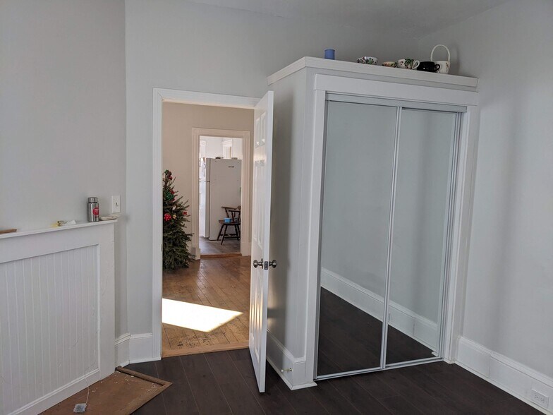 Building Photo - 22 Royal St