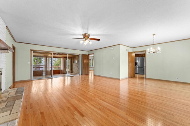 Building Photo - 471 Parkside Dr