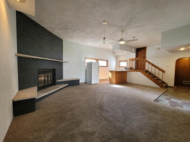 Building Photo - 602 Marcella St